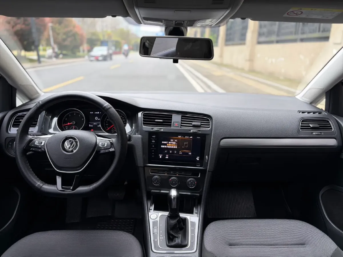 2020 Volkswagen Golf 1.4T 150HP L4 7DCT,autocango,china used car exporter,china ev exporter,chinese used car exporter,chinese used ev exporter