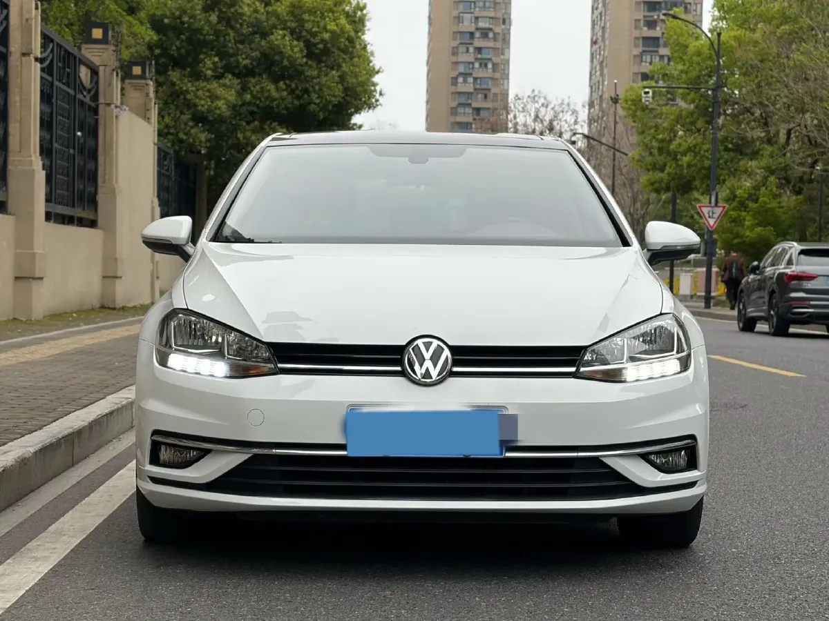 2020 Volkswagen Golf 1.4T 150HP L4 7DCT,autocango,china used car exporter,china ev exporter,chinese used car exporter,chinese used ev exporter