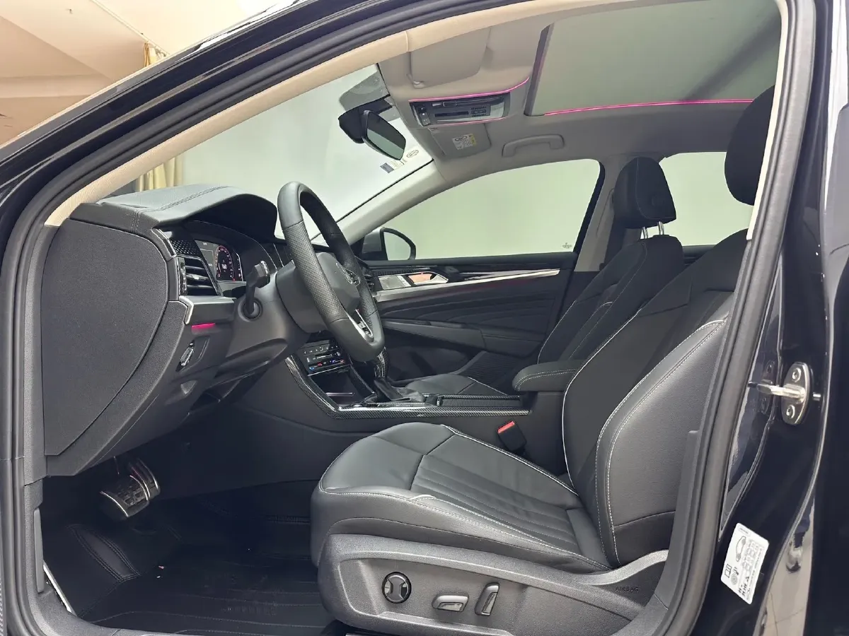 2023 Volkswagen Passat 2.0T 186HP L4 7DCT,autocango,china used car exporter,china ev exporter,chinese used car exporter,chinese used ev exporter