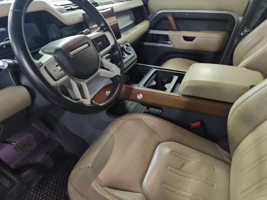 2021 Land Rover Defender 3.0T 400HP L6 8AT,autocango,china used car exporter,china ev exporter,chinese used car exporter,chinese used ev exporter