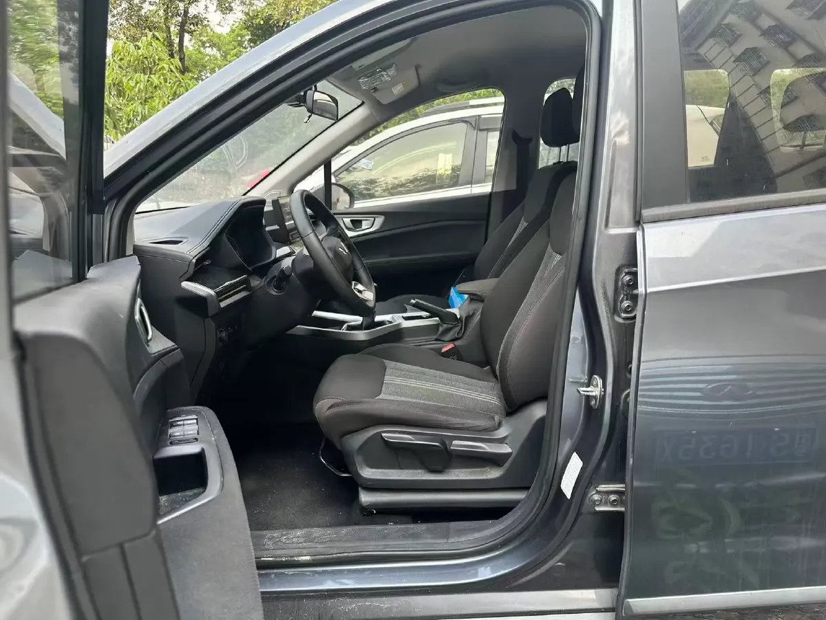 2022 WuLing ZhengChen 2.0L 136HP L4 6MT,autocango,china used car exporter,china ev exporter,chinese used car exporter,chinese used ev exporter