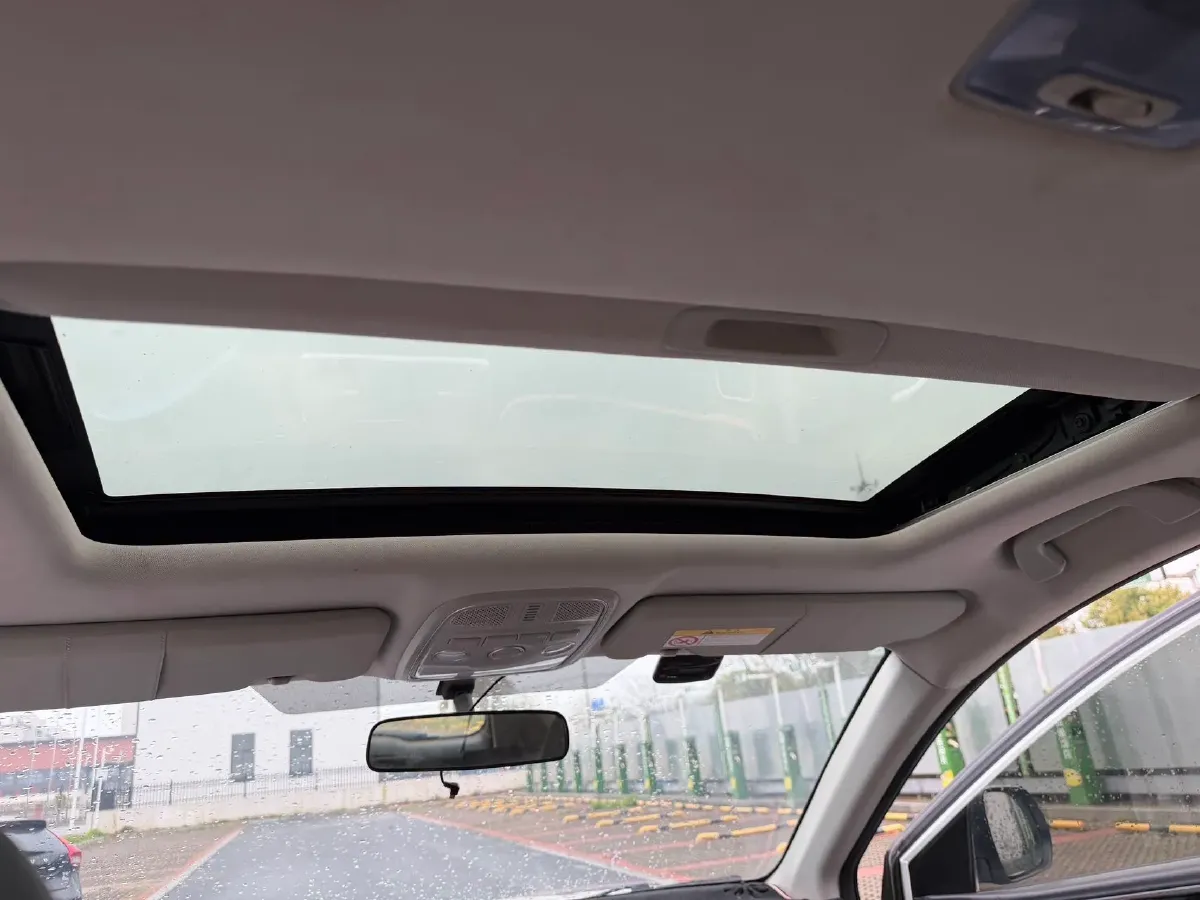 2019 Haval M6 1.5T 150HP L4 7DCT,autocango,china used car exporter,china ev exporter,chinese used car exporter,chinese used ev exporter