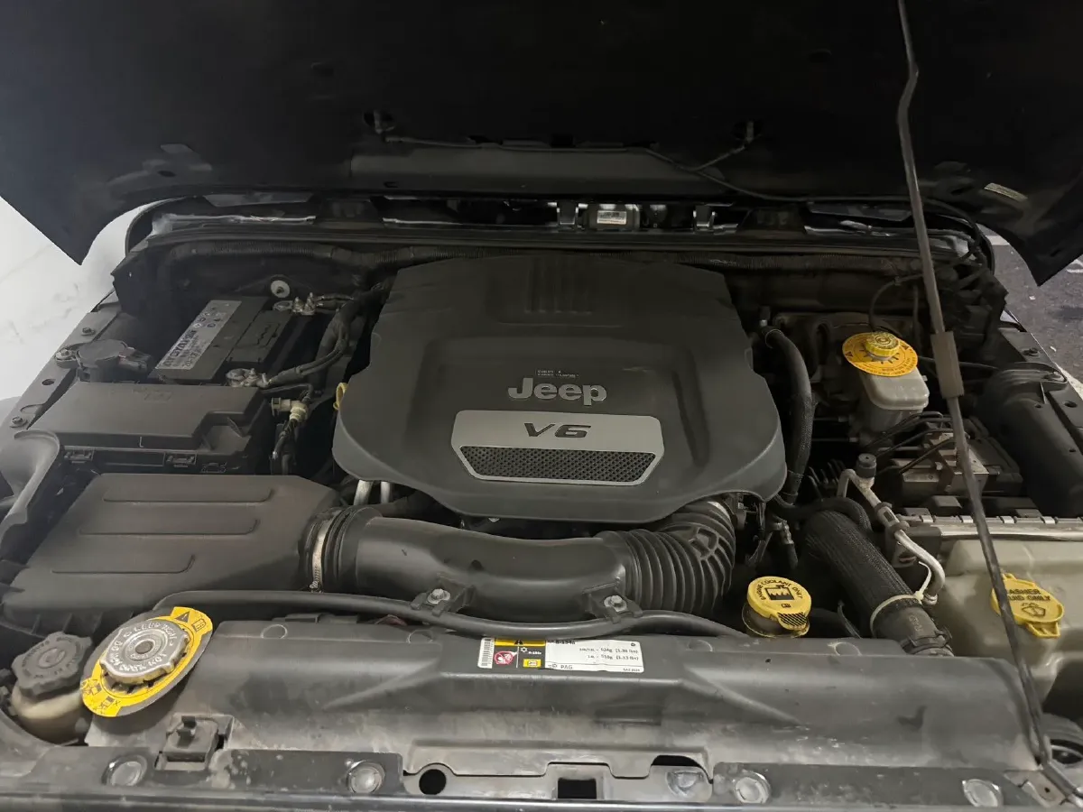 2017 Jeep Wrangler 3.0L 234HP V6 5AT,autocango,china used car exporter,china ev exporter,chinese used car exporter,chinese used ev exporter