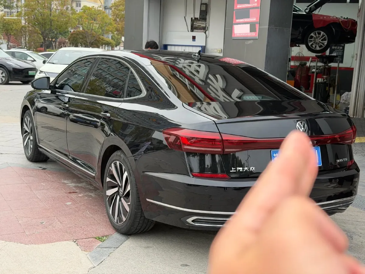 2024 Volkswagen Passat 2.0T 220HP L4 7DCT,autocango,china used car exporter,china ev exporter,chinese used car exporter,chinese used ev exporter