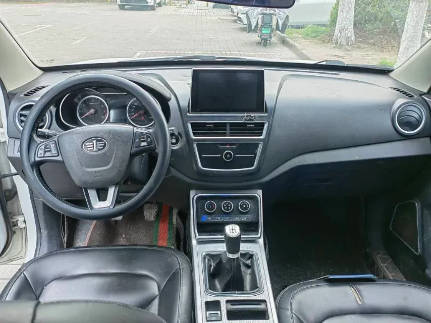 2019 Bestune X40 1.6L 114HP L4 5MT,autocango,china used car exporter,china ev exporter,chinese used car exporter,chinese used ev exporter