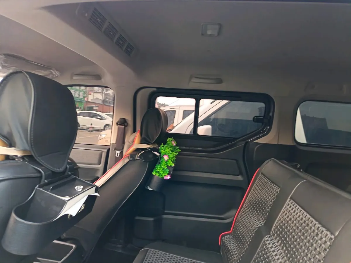 2021 WuLing ZhengChen 1.5T 147HP L4 6MT,autocango,china used car exporter,china ev exporter,chinese used car exporter,chinese used ev exporter