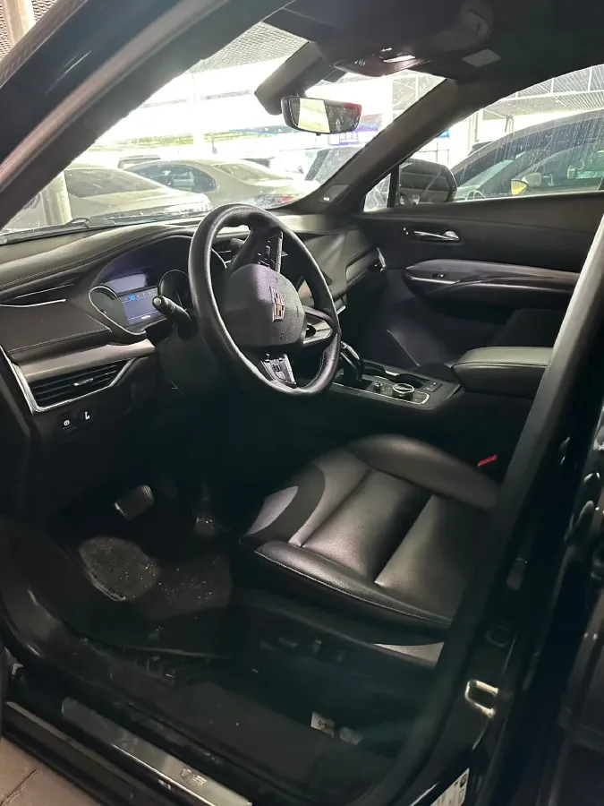 2020 Cadillac XT4 2.0T 241HP L4 9AT,autocango,china used car exporter,china ev exporter,chinese used car exporter,chinese used ev exporter