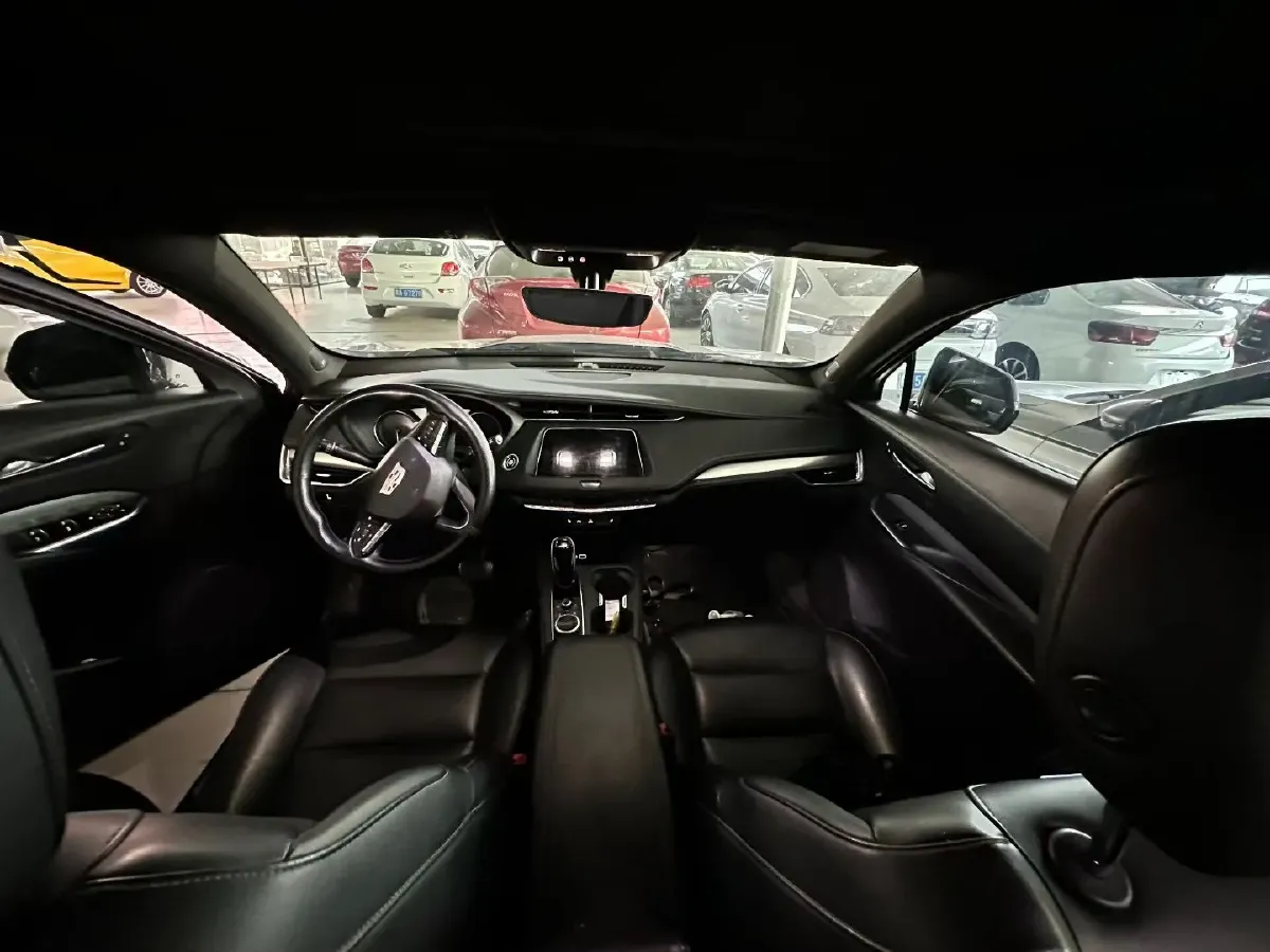 2020 Cadillac XT4 2.0T 241HP L4 9AT,autocango,china used car exporter,china ev exporter,chinese used car exporter,chinese used ev exporter