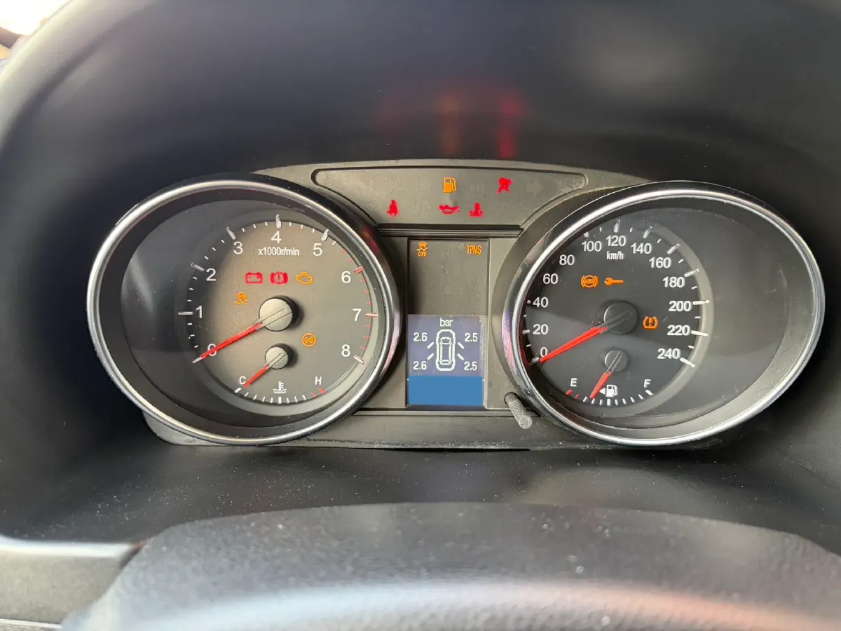 2019 Haval M6 1.5T 150HP L4 7DCT,autocango,china used car exporter,china ev exporter,chinese used car exporter,chinese used ev exporter