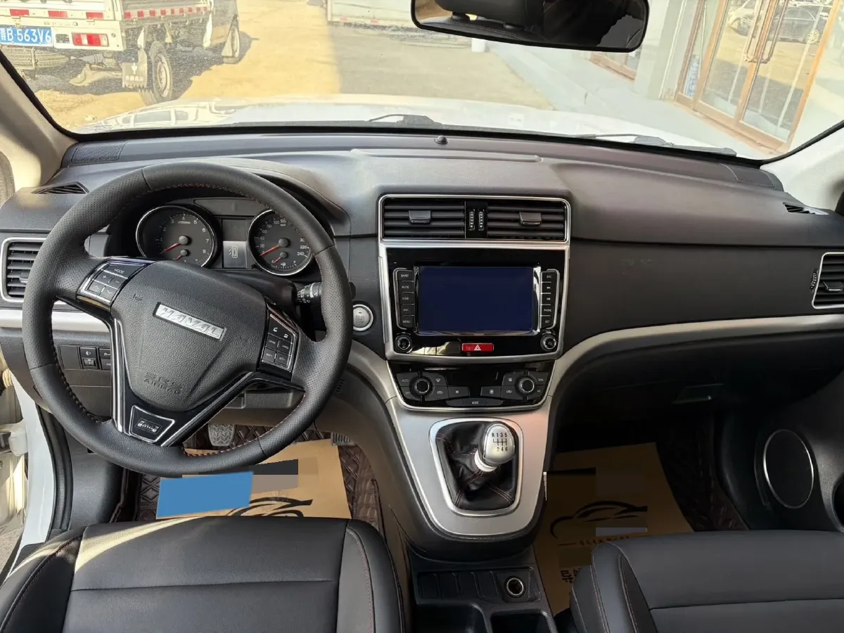 2019 Haval M6 1.5T 150HP L4 7DCT,autocango,china used car exporter,china ev exporter,chinese used car exporter,chinese used ev exporter