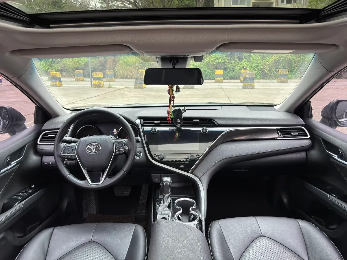 2019 Toyota Camry 2.5L 209HP L4 8AT,autocango,china used car exporter,china ev exporter,chinese used car exporter,chinese used ev exporter