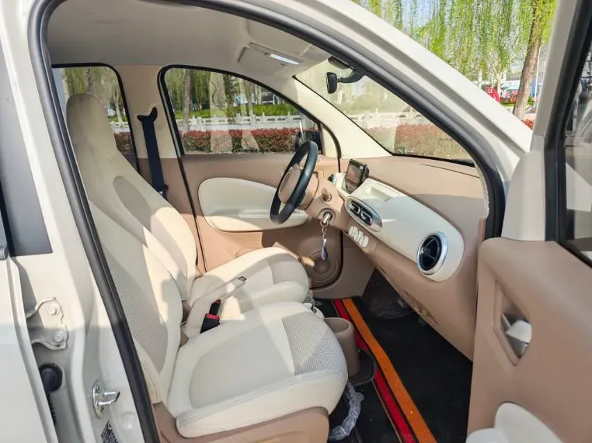 2025 WuLing HongGuang MINI EV BEV 16.2KWH,autocango,china used car exporter,china ev exporter,chinese used car exporter,chinese used ev exporter