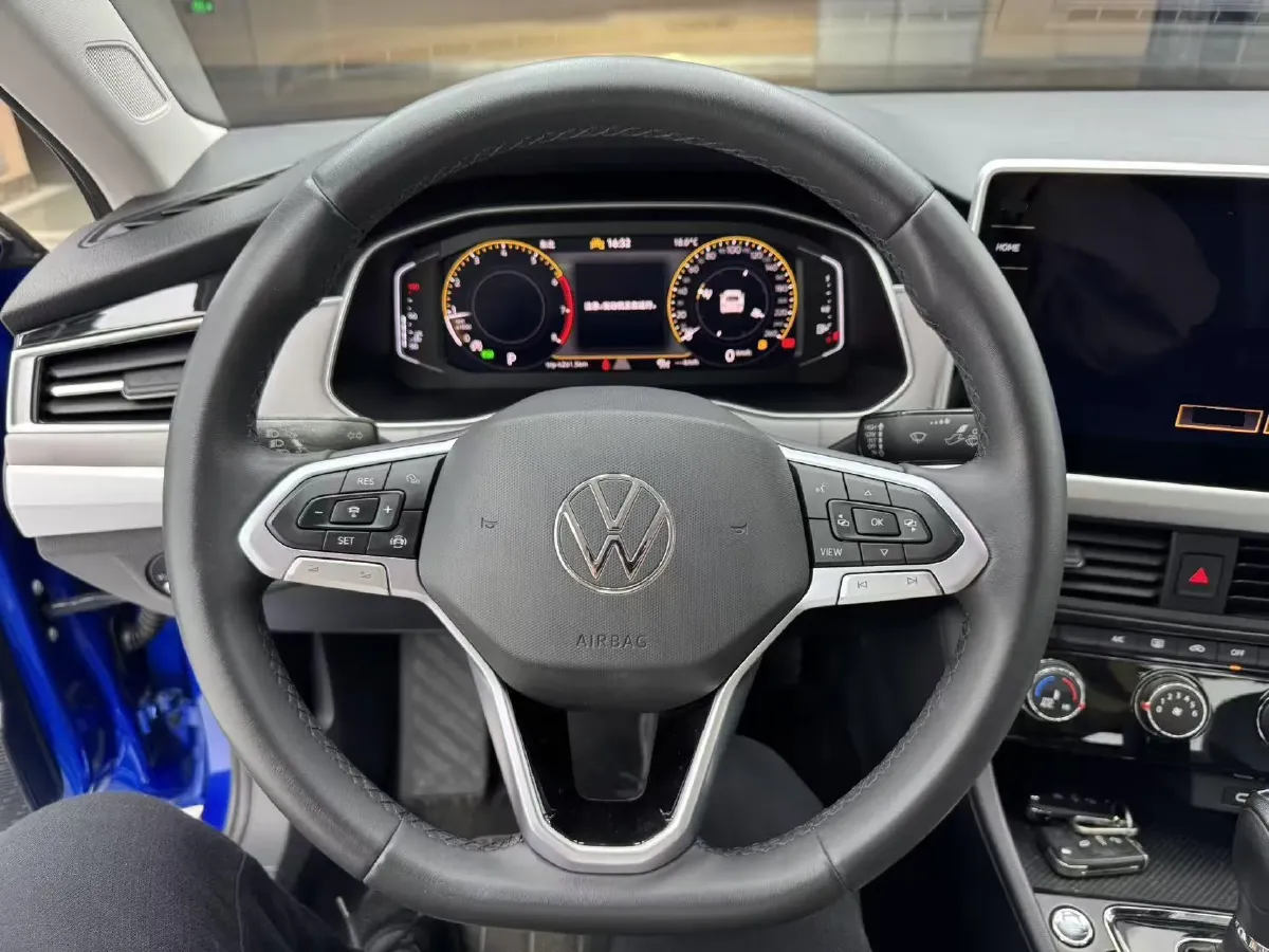 2023 Volkswagen Bora 1.2T 116HP L4 7DCT,autocango,china used car exporter,china ev exporter,chinese used car exporter,chinese used ev exporter