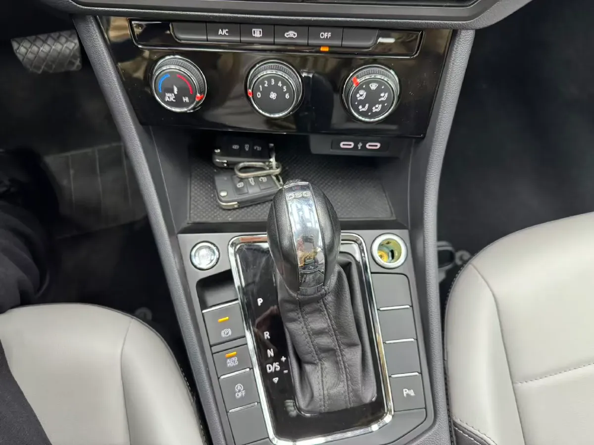 2023 Volkswagen Bora 1.2T 116HP L4 7DCT,autocango,china used car exporter,china ev exporter,chinese used car exporter,chinese used ev exporter