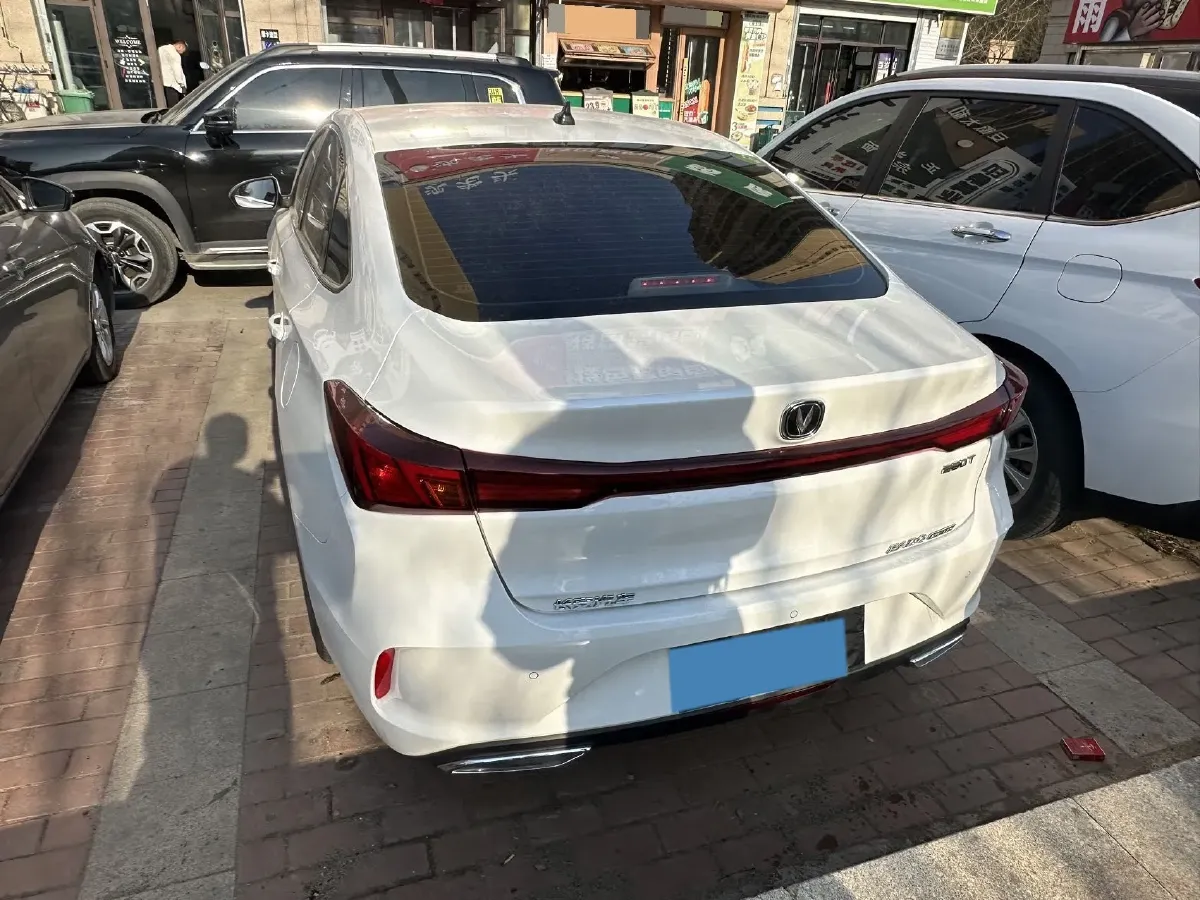 2023 ChangAn Eado 1.4T 160HP L4 7DCT,autocango,china used car exporter,china ev exporter,chinese used car exporter,chinese used ev exporter