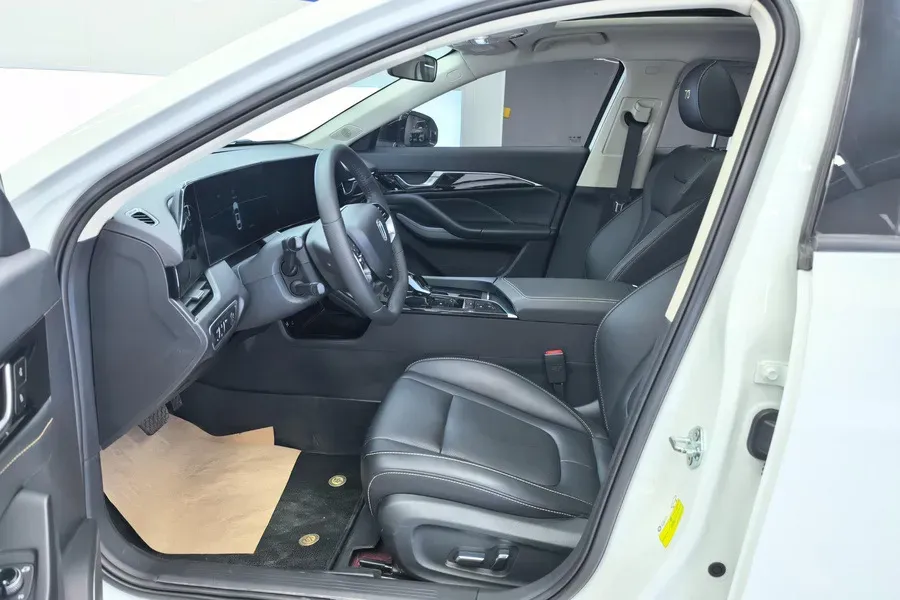 2023 Bestune B70 1.5T 169HP L4 7DCT,autocango,china used car exporter,china ev exporter,chinese used car exporter,chinese used ev exporter