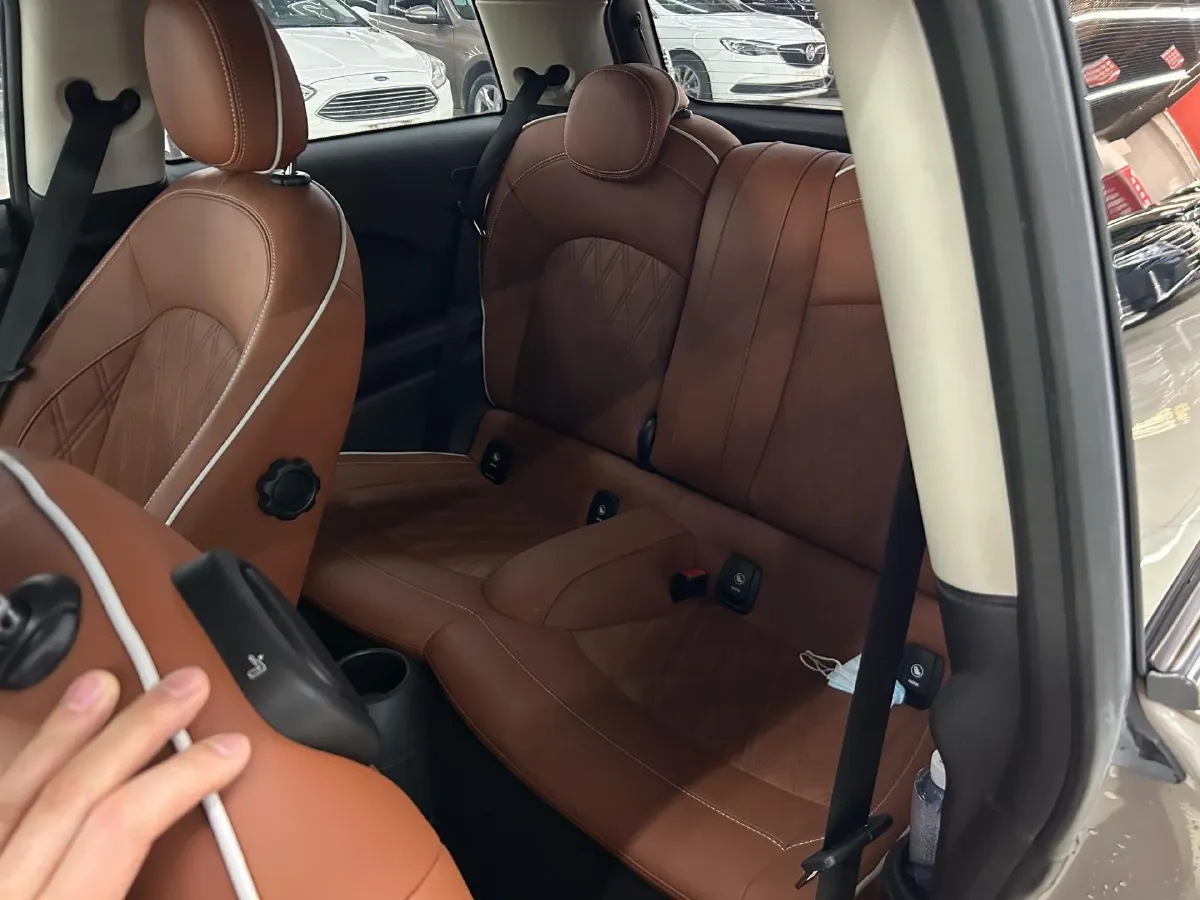 2022 MINI MINI 1.5T 136HP L3 7DCT,autocango,china used car exporter,china ev exporter,chinese used car exporter,chinese used ev exporter