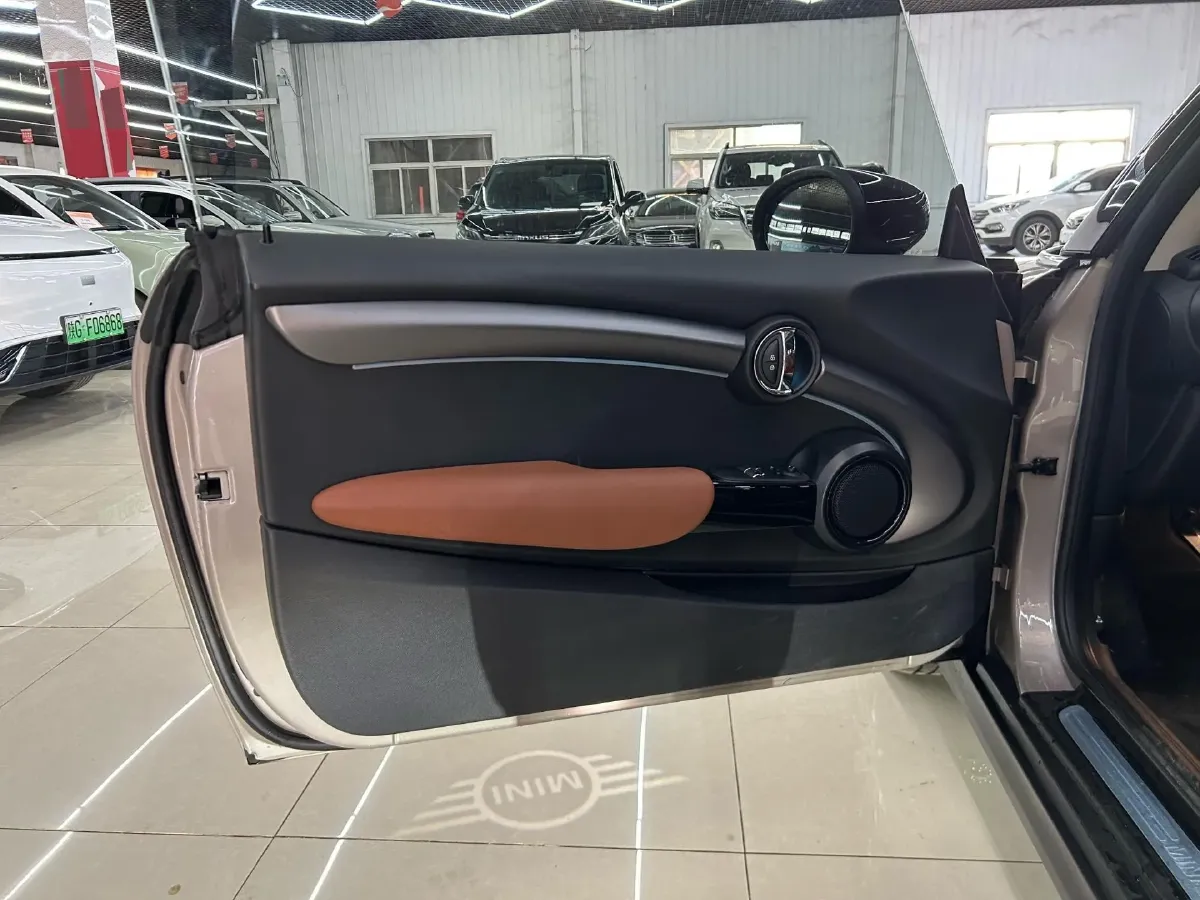 2022 MINI MINI 1.5T 136HP L3 7DCT,autocango,china used car exporter,china ev exporter,chinese used car exporter,chinese used ev exporter