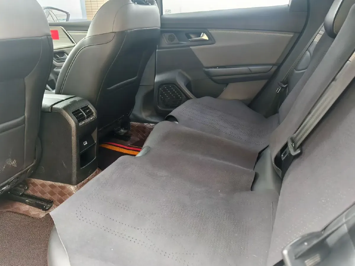 2022 Citroen C5 X 1.6T 175HP L4 8AT,autocango,china used car exporter,china ev exporter,chinese used car exporter,chinese used ev exporter