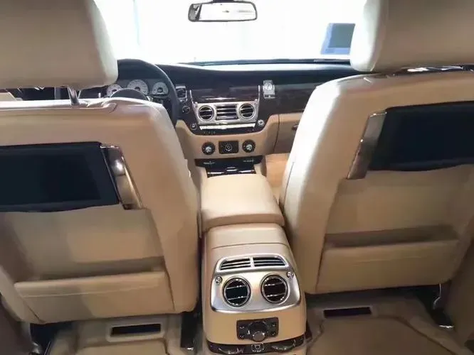 2018 Rolls-Royce Ghost 6.6T 571HP V12 8AT,autocango,china used car exporter,china ev exporter,chinese used car exporter,chinese used ev exporter