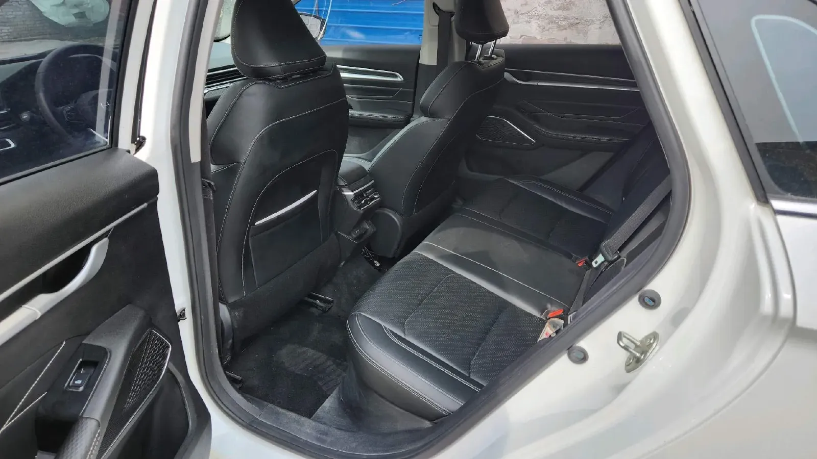 2022 Geely Emgrand 1.5L 114HP L4 CVT,autocango,china used car exporter,china ev exporter,chinese used car exporter,chinese used ev exporter