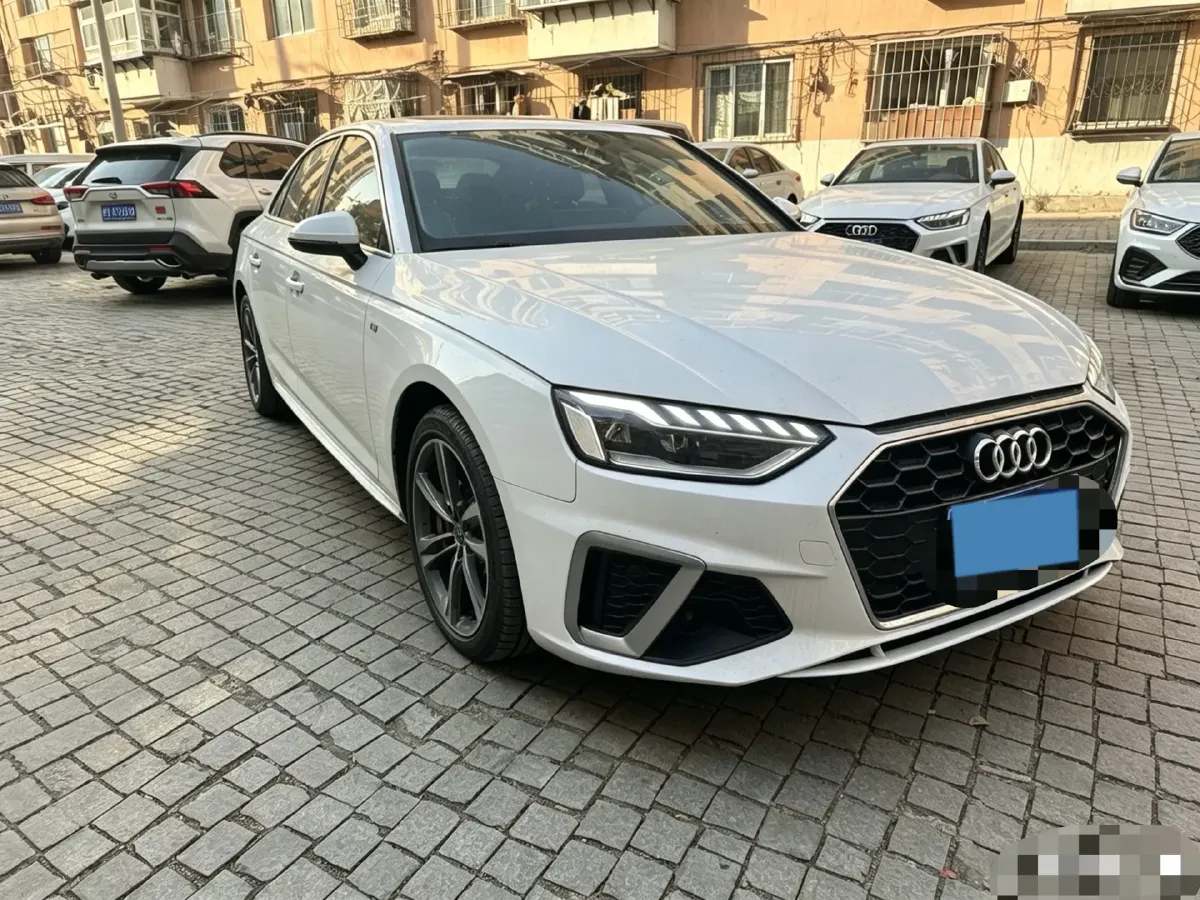 2024 Audi A4L 2.0T 190HP L4 7DCT,autocango,china used car exporter,china ev exporter,chinese used car exporter,chinese used ev exporter