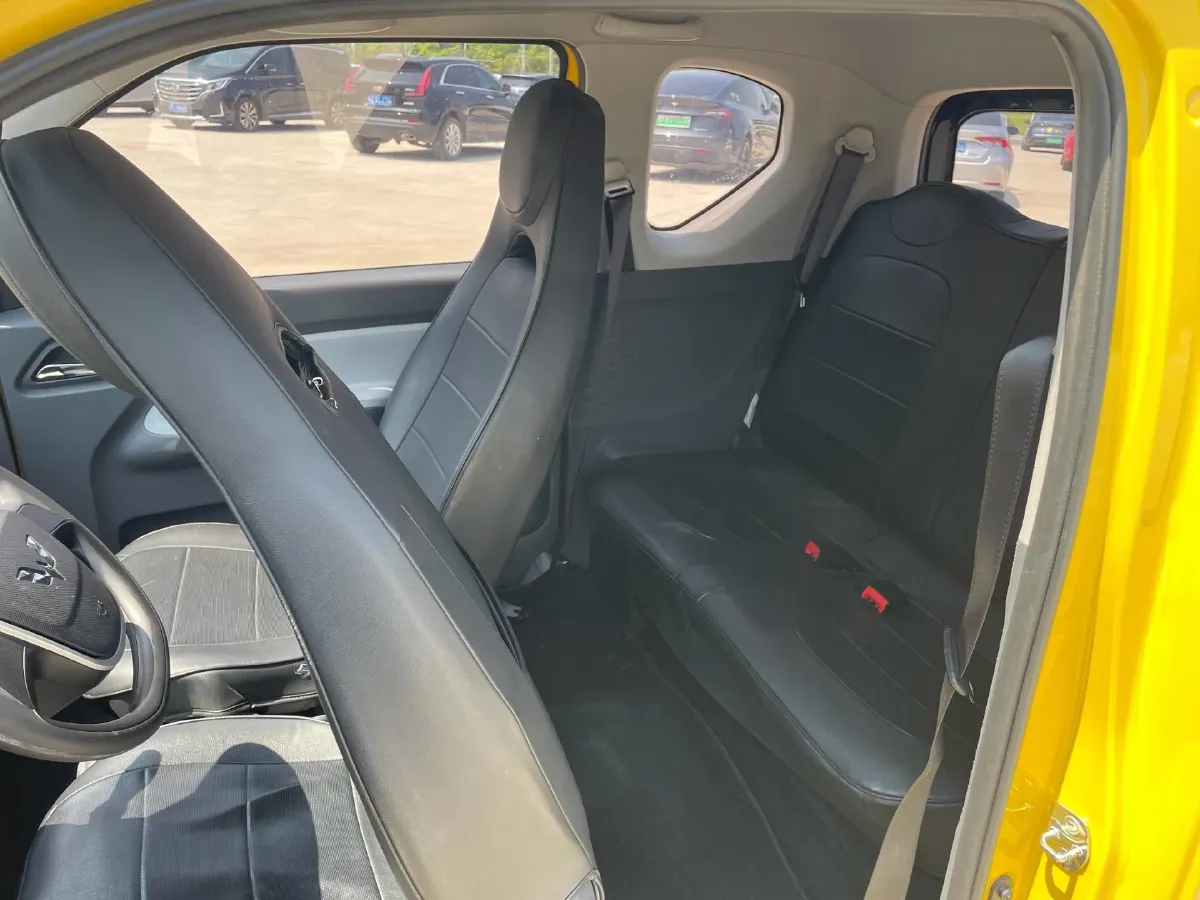 2021 WuLing HongGuang MINI EV BEV 13.9KWH,autocango,china used car exporter,china ev exporter,chinese used car exporter,chinese used ev exporter