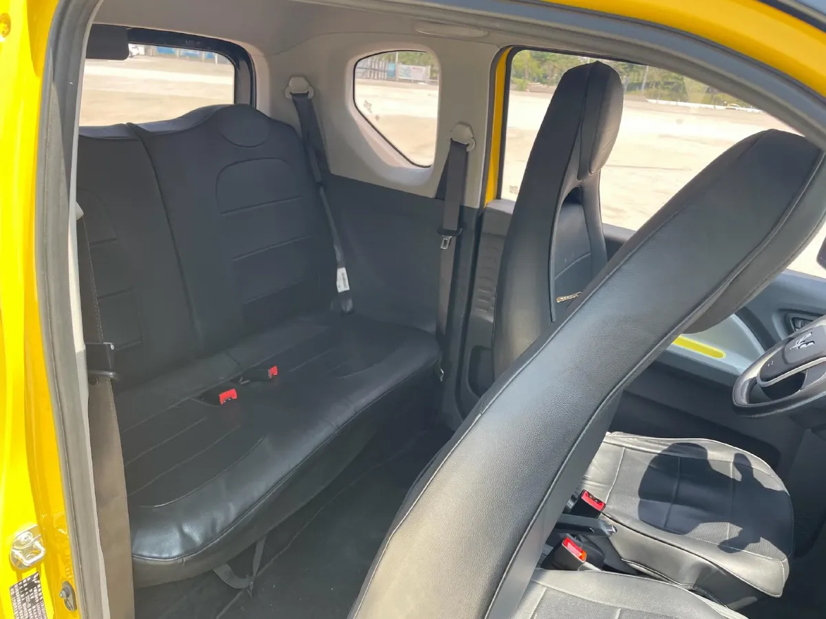 2021 WuLing HongGuang MINI EV BEV 13.9KWH,autocango,china used car exporter,china ev exporter,chinese used car exporter,chinese used ev exporter