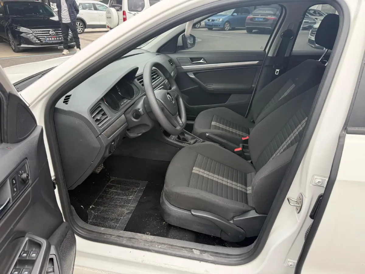 2019 Volkswagen T-Cross 1.5L 113HP L4 6AT,autocango,china used car exporter,china ev exporter,chinese used car exporter,chinese used ev exporter