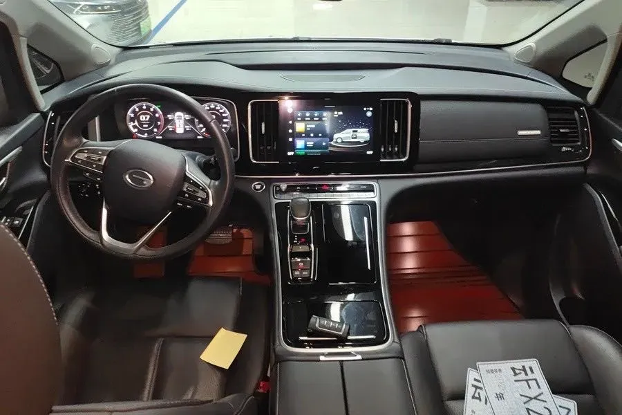 2021 GAC Trumpchi M8 2.0T 252HP L4 8AT,autocango,china used car exporter,china ev exporter,chinese used car exporter,chinese used ev exporter