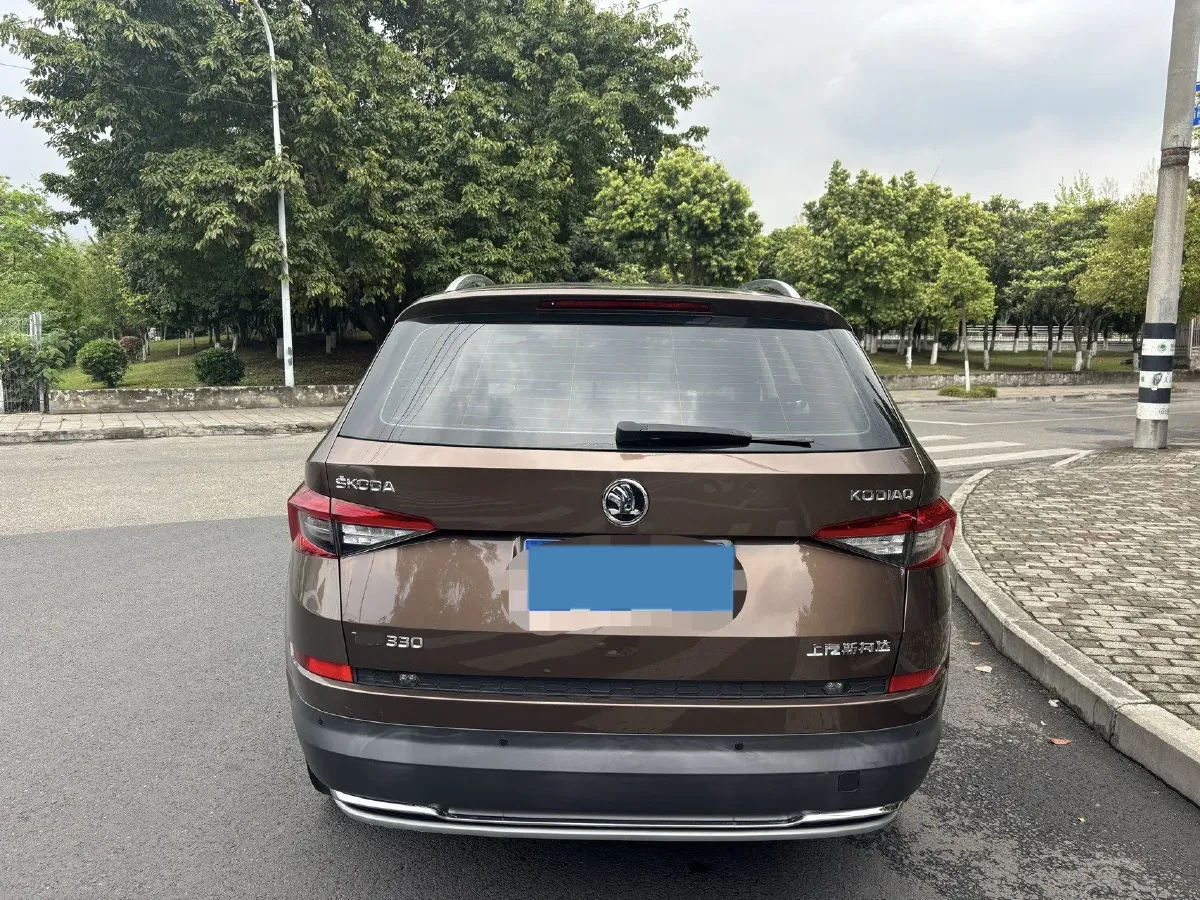 2018 Skoda Kodiak 2.0T 186HP L4 7DCT,autocango,china used car exporter,china ev exporter,chinese used car exporter,chinese used ev exporter