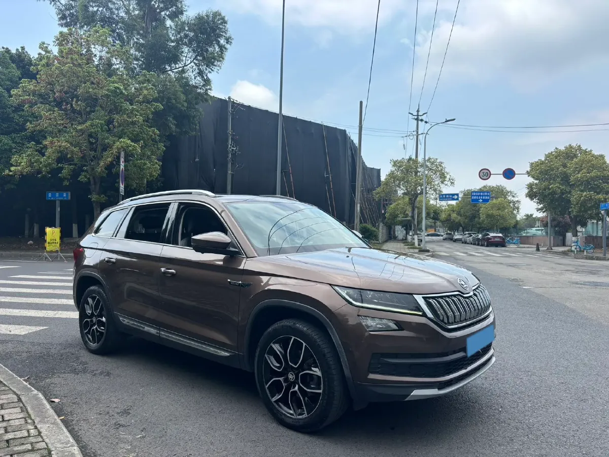 2018 Skoda Kodiak 2.0T 186HP L4 7DCT,autocango,china used car exporter,china ev exporter,chinese used car exporter,chinese used ev exporter