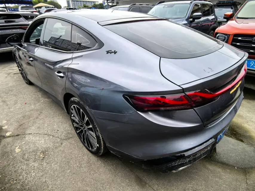 2023 MG 7 2.0T 261HP L4 9AT,autocango,china used car exporter,china ev exporter,chinese used car exporter,chinese used ev exporter