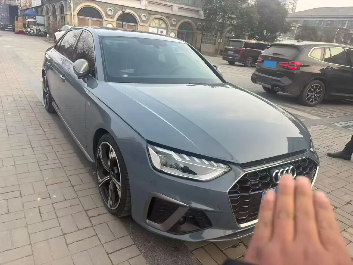 2022 Audi A4L 2.0T 190HP L4 7DCT,autocango,china used car exporter,china ev exporter,chinese used car exporter,chinese used ev exporter