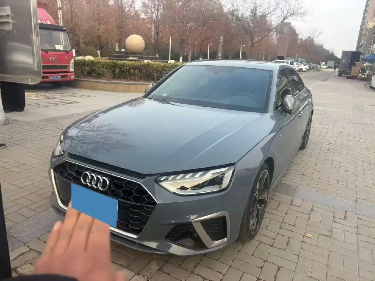 2022 Audi A4L 2.0T 190HP L4 7DCT,autocango,china used car exporter,china ev exporter,chinese used car exporter,chinese used ev exporter