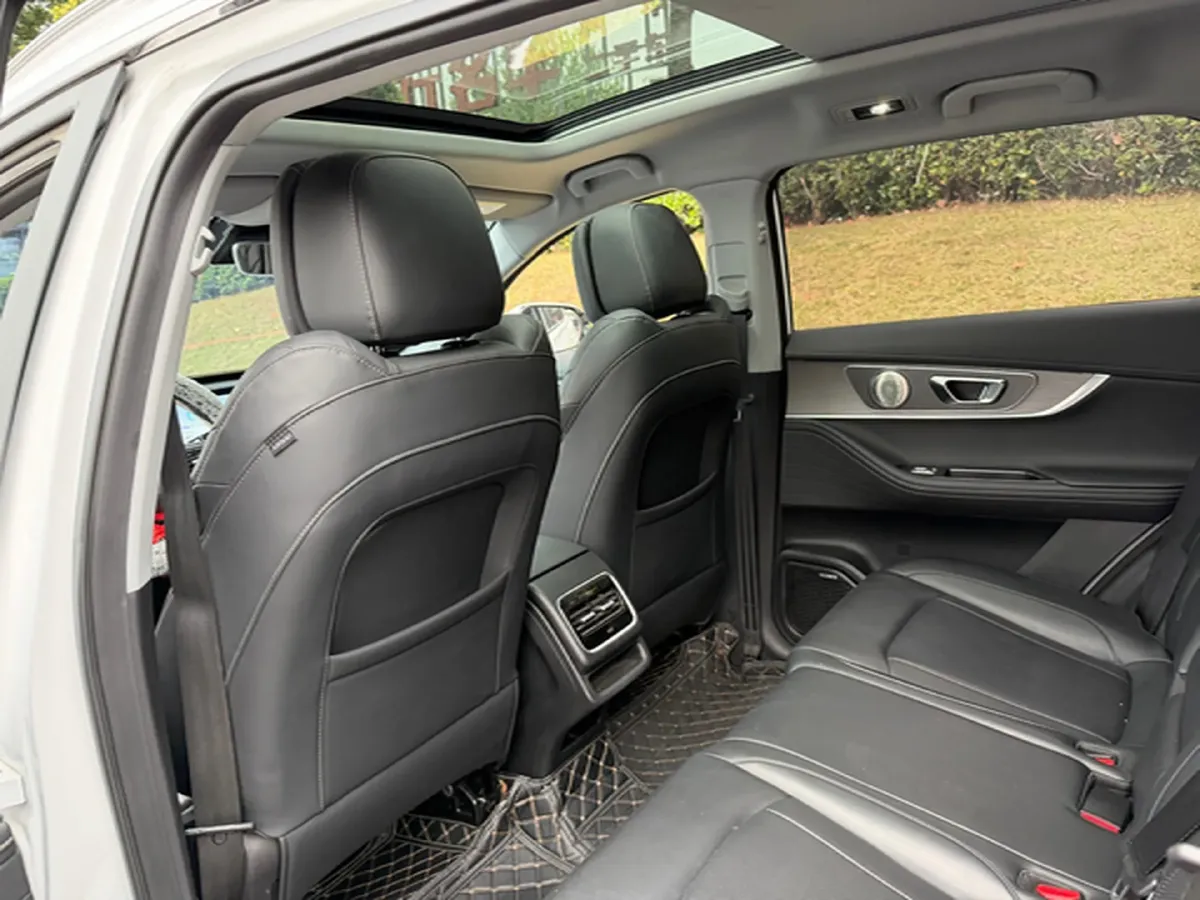 2024 Chery Tiggo 8 PRO 1.6T 197HP L4 7DCT,autocango,china used car exporter,china ev exporter,chinese used car exporter,chinese used ev exporter