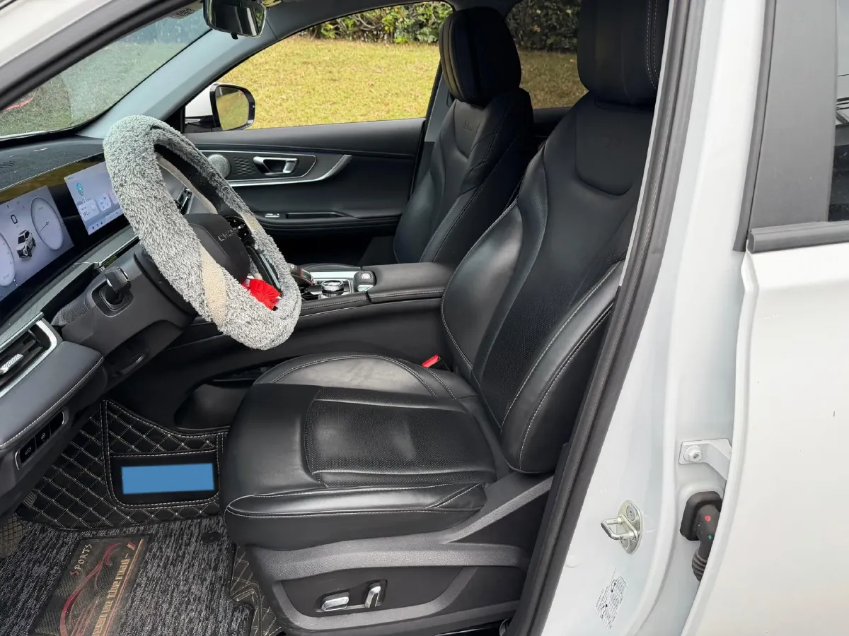 2024 Chery Tiggo 8 PRO 1.6T 197HP L4 7DCT,autocango,china used car exporter,china ev exporter,chinese used car exporter,chinese used ev exporter