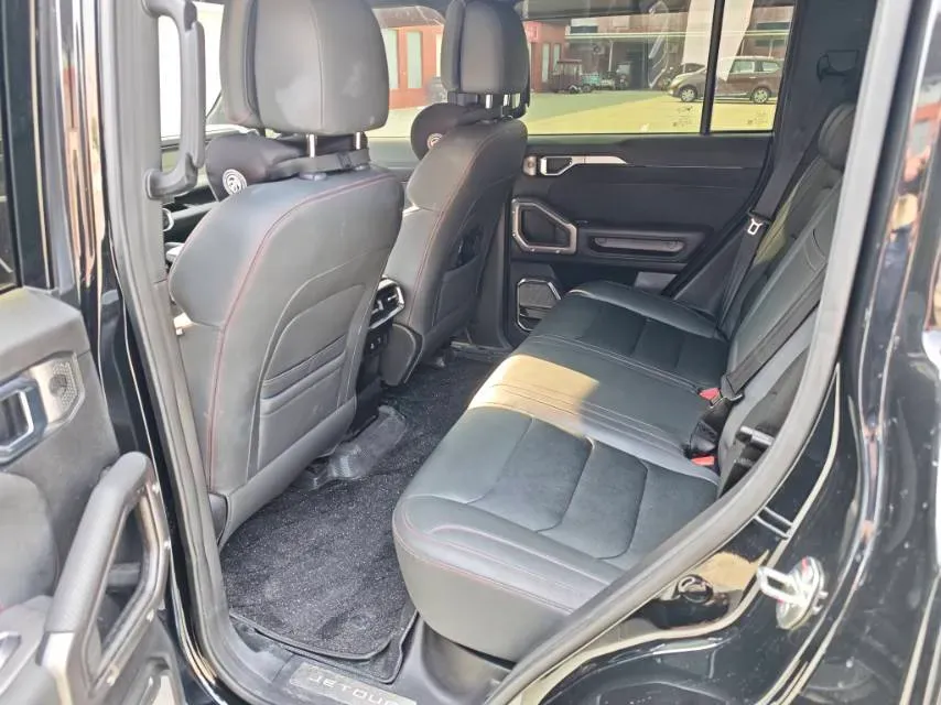 2023 Jetour Traveller 2.0T 254HP L4 7DCT,autocango,china used car exporter,china ev exporter,chinese used car exporter,chinese used ev exporter