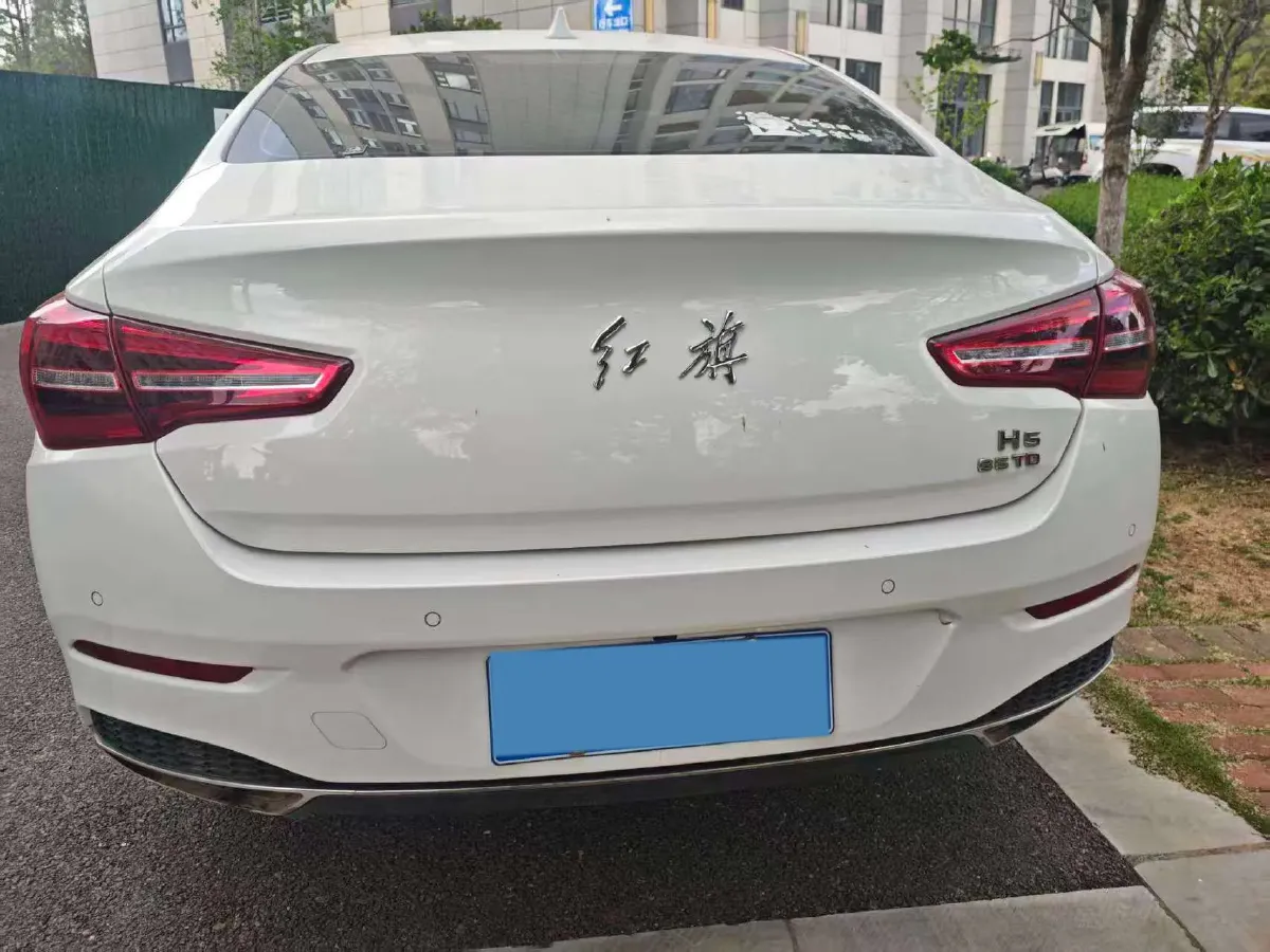 2020 HongQi H5 1.8T 197HP L4 6AT,autocango,china used car exporter,china ev exporter,chinese used car exporter,chinese used ev exporter