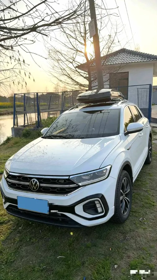 2024 Volkswagen T-Roc 1.5T 160HP L4 7DCT,autocango,china used car exporter,china ev exporter,chinese used car exporter,chinese used ev exporter