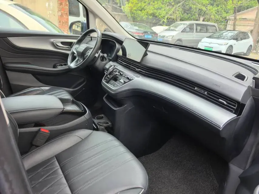 2022 Roewe iMAX8 2.0T 234HP L4 8AT,autocango,china used car exporter,china ev exporter,chinese used car exporter,chinese used ev exporter