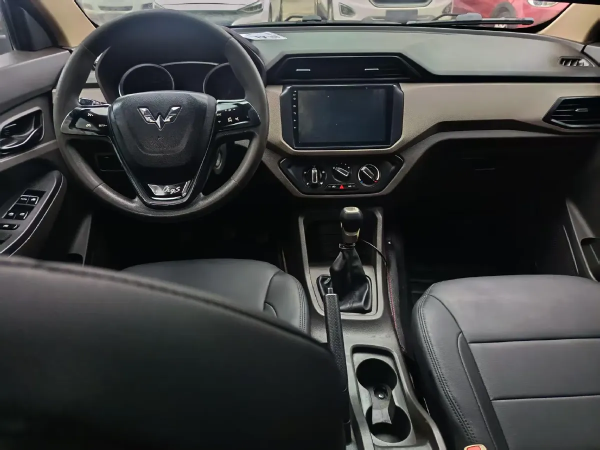 2018 WuLing HongGuang 1.5L 105HP L4 5MT,autocango,china used car exporter,china ev exporter,chinese used car exporter,chinese used ev exporter