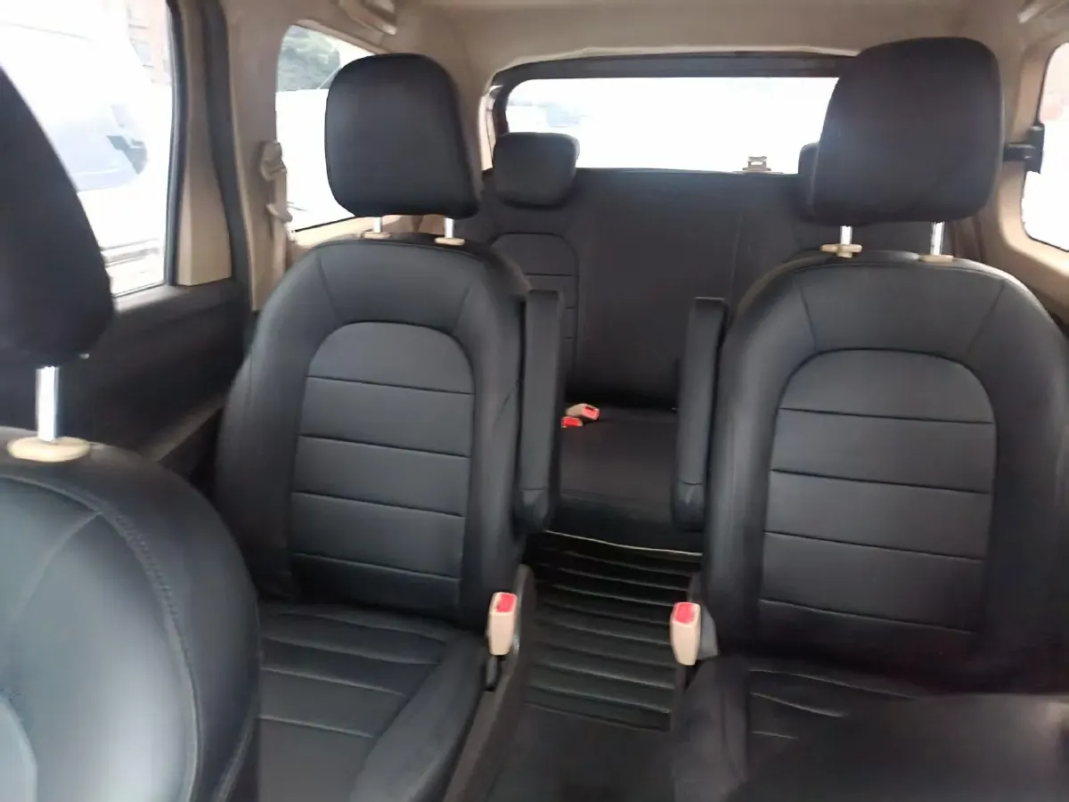 2018 WuLing HongGuang 1.5L 105HP L4 5MT,autocango,china used car exporter,china ev exporter,chinese used car exporter,chinese used ev exporter