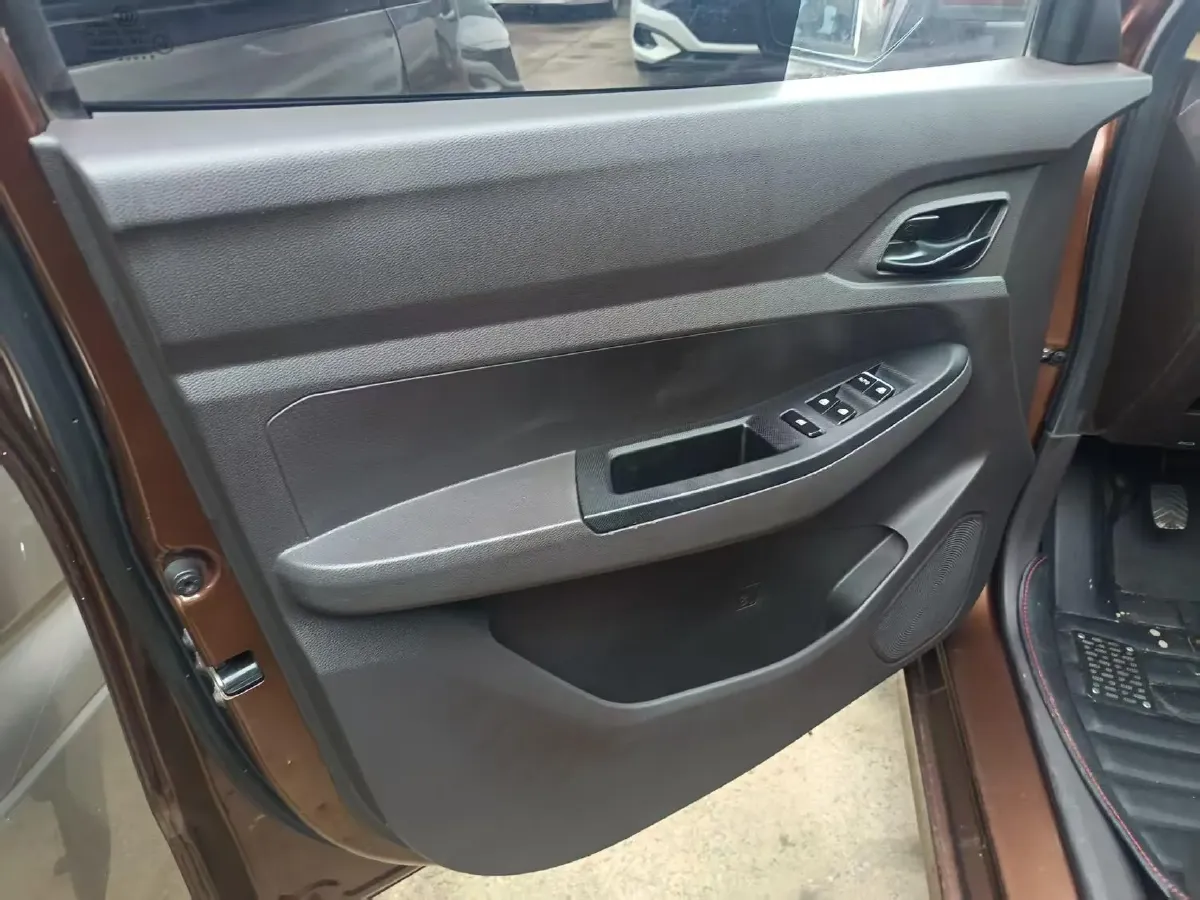 2018 WuLing HongGuang 1.5L 105HP L4 5MT,autocango,china used car exporter,china ev exporter,chinese used car exporter,chinese used ev exporter