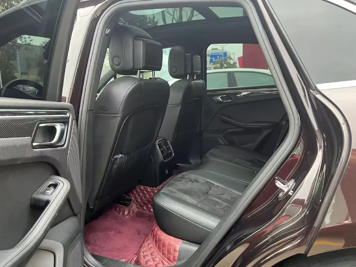 2018 Porsche Macan 2.0T 252HP L4 7DCT,autocango,china used car exporter,china ev exporter,chinese used car exporter,chinese used ev exporter