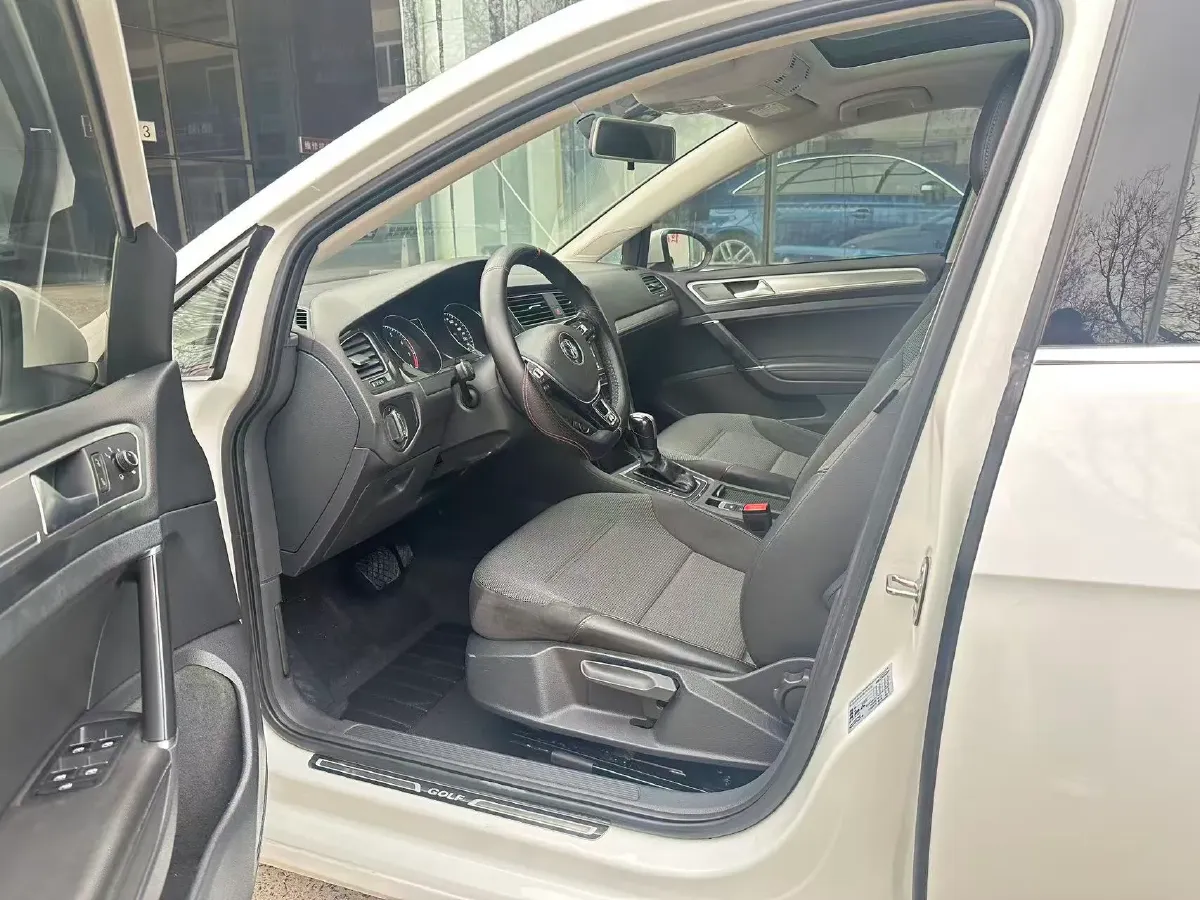 2018 Volkswagen Golf 1.6L 110HP L4 6AT,autocango,china used car exporter,china ev exporter,chinese used car exporter,chinese used ev exporter