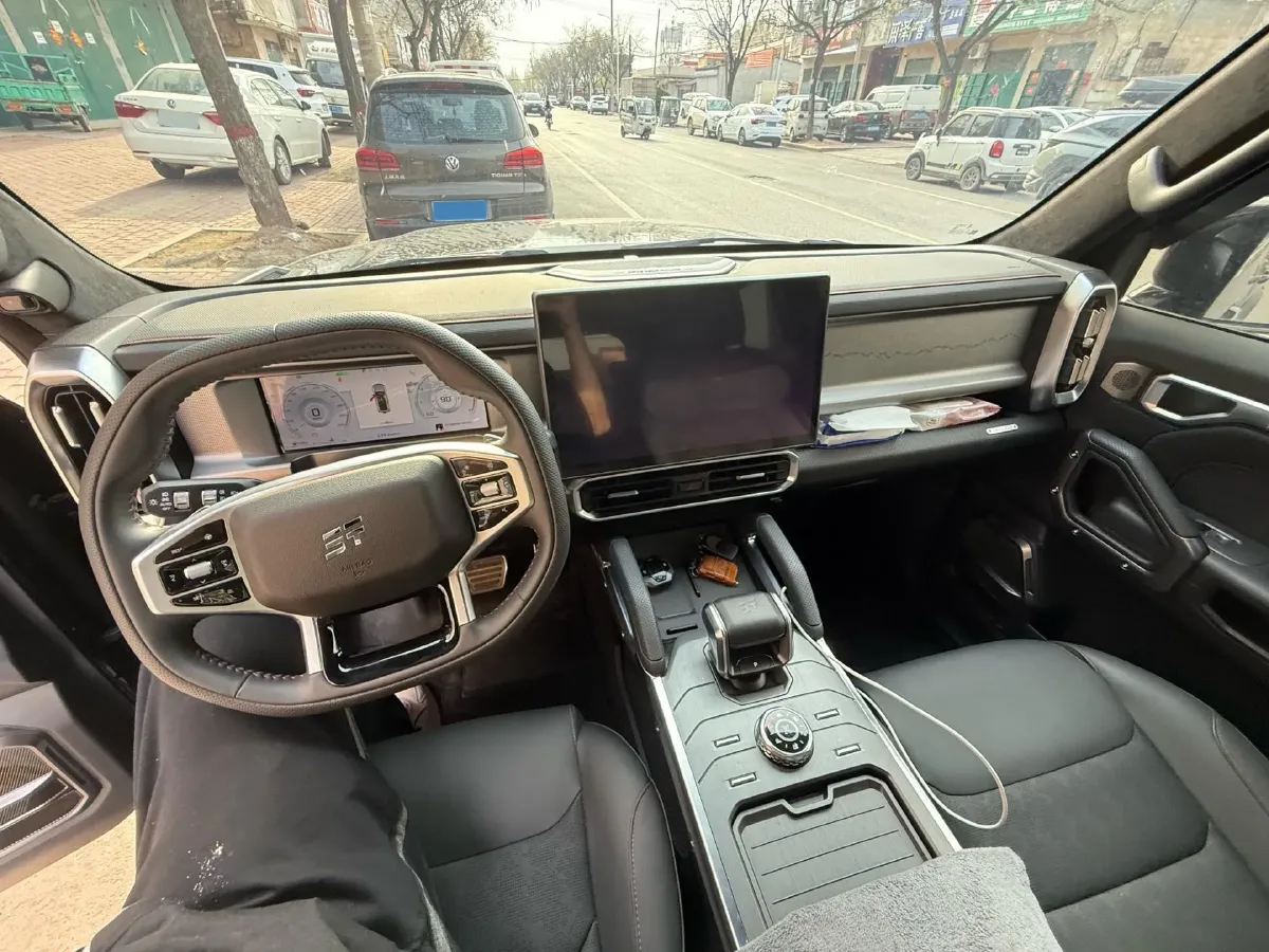 2025 Jetour Traveller 2.0T 254HP L4 7DCT,autocango,china used car exporter,china ev exporter,chinese used car exporter,chinese used ev exporter