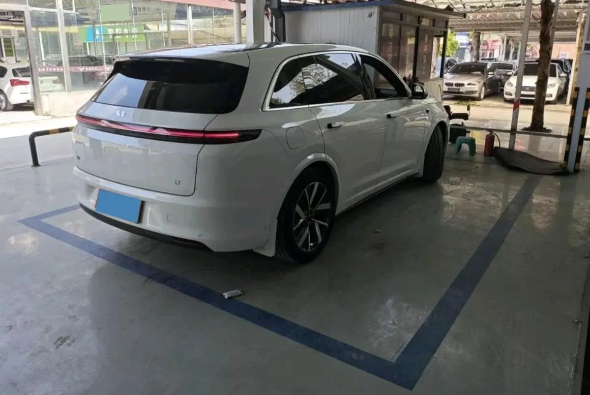 2023 Li L7 Range Extended 154HP REEV 40.9KWH,autocango,china used car exporter,china ev exporter,chinese used car exporter,chinese used ev exporter