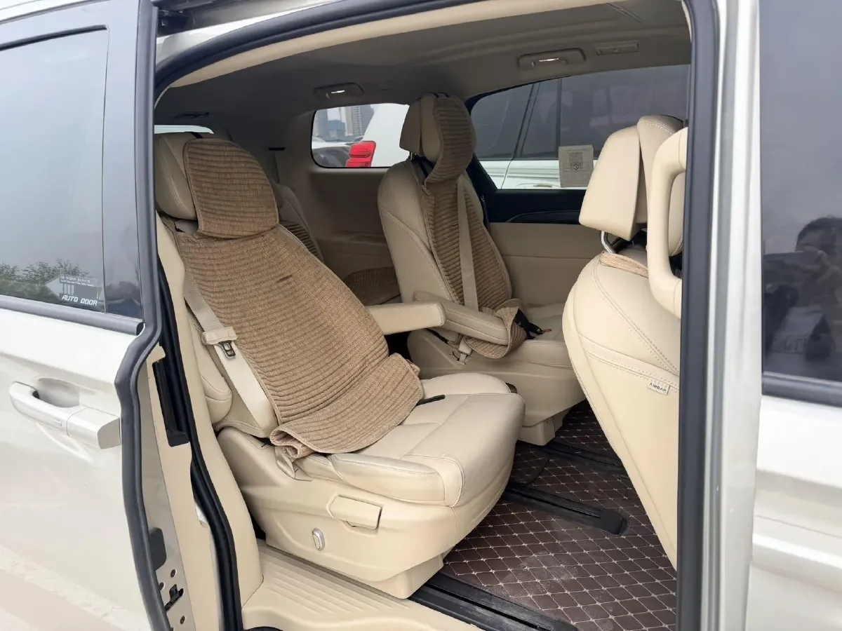 2023 Buick GL8 2.0T 237HP L4 9AT,autocango,china used car exporter,china ev exporter,chinese used car exporter,chinese used ev exporter