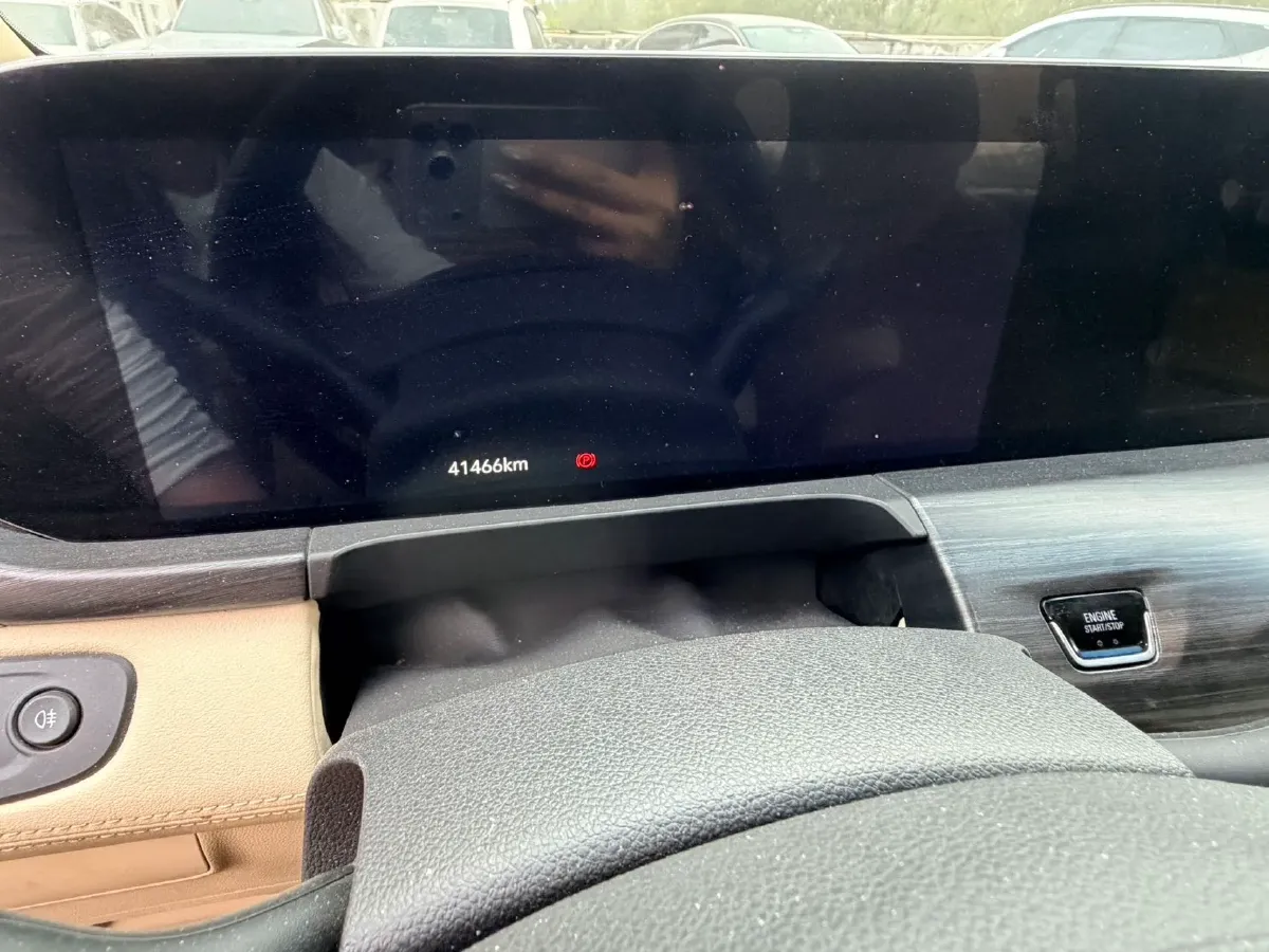 2023 Buick GL8 2.0T 237HP L4 9AT,autocango,china used car exporter,china ev exporter,chinese used car exporter,chinese used ev exporter